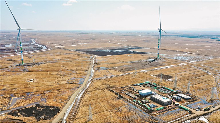 勃利縣200兆瓦風電制氫聯合運行示范項目施工現場。李奇曄攝